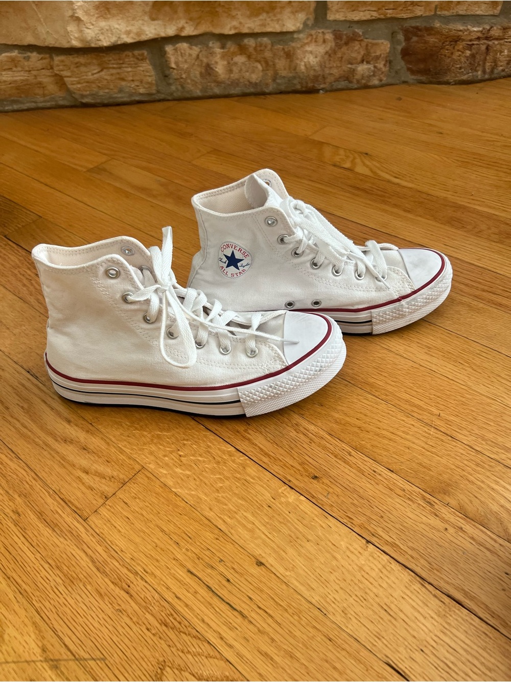 Converse' White Chuck Taylor All Star High-Top Sneakers Mens 5 Womens 7